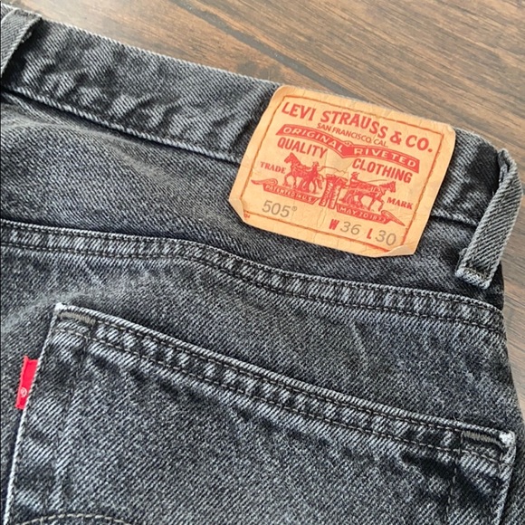 Black Levi’s Jeans 505 - 36x30 - Picture 3 of 4